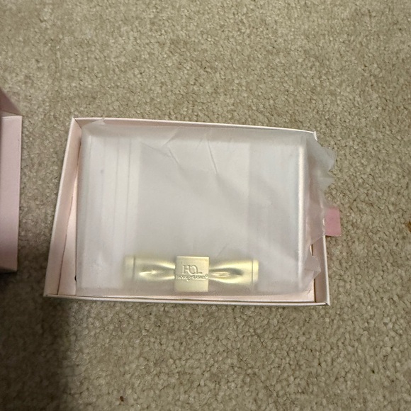 House of Lashes LED light Case - Picture 3 of 5